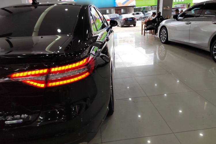 Used Ford Taurus 2019 EcoBoost 245 Comfort Edition Right Rear Taillight