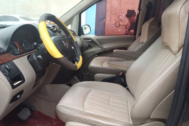 Used Mercedes-Benz Viano 2010 2.5L Prestige Edition
