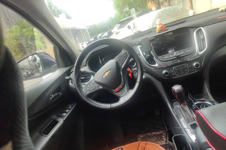 Used Chevrolet Equinox 2018 550T Automatic All-Wheel-Drive Explorer Edition Steering Wheel