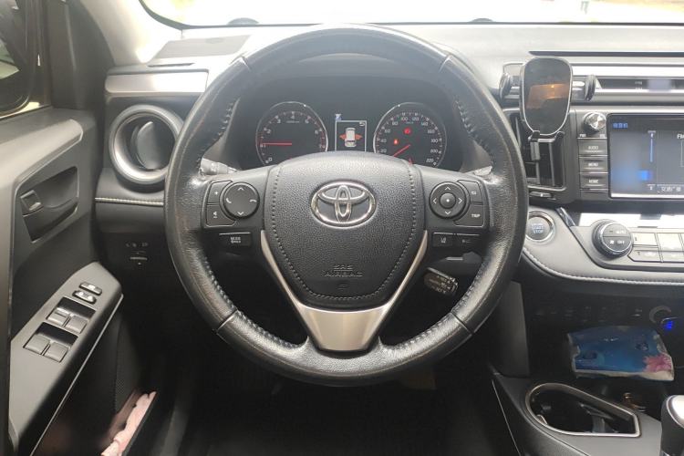 Used Toyota RAV4 2018 2.5L Automatic 4x4 Elite i Edition Steering Wheel