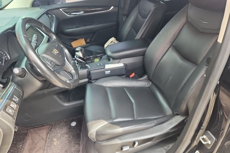 Used Cadillac XT5 2018 25T Luxury Model Left Front Seat