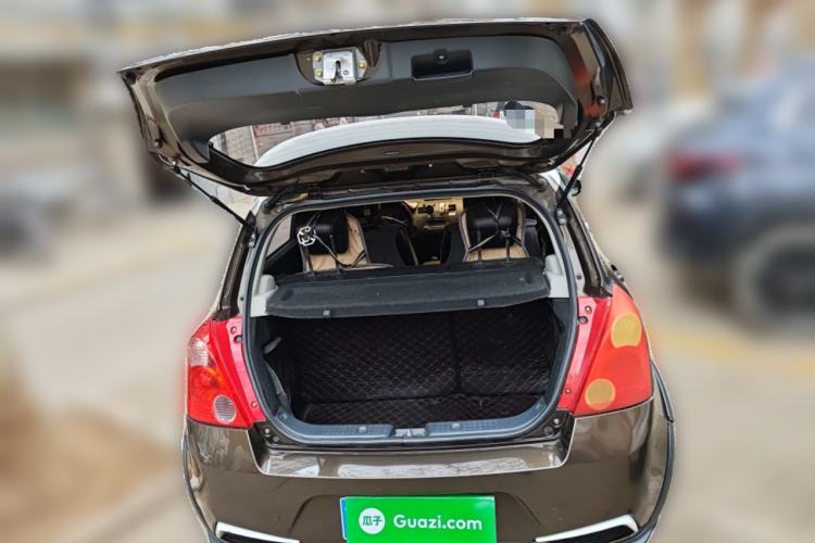 Used Suzuki Swift 2015 1.5L Manual Limited Edition