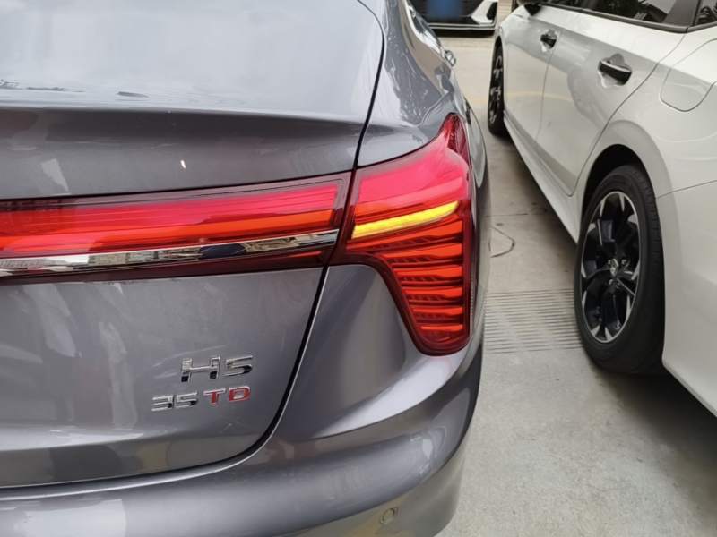 Used Hongqi H5 2024 1.5T DCT Smart Connect Flagship Edition – Chinese Trim Yun — 7