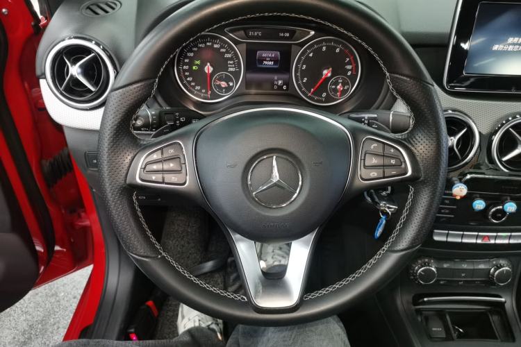 Used Mercedes-Benz B-Class 2015 B 200 Sport Edition Steering Wheel