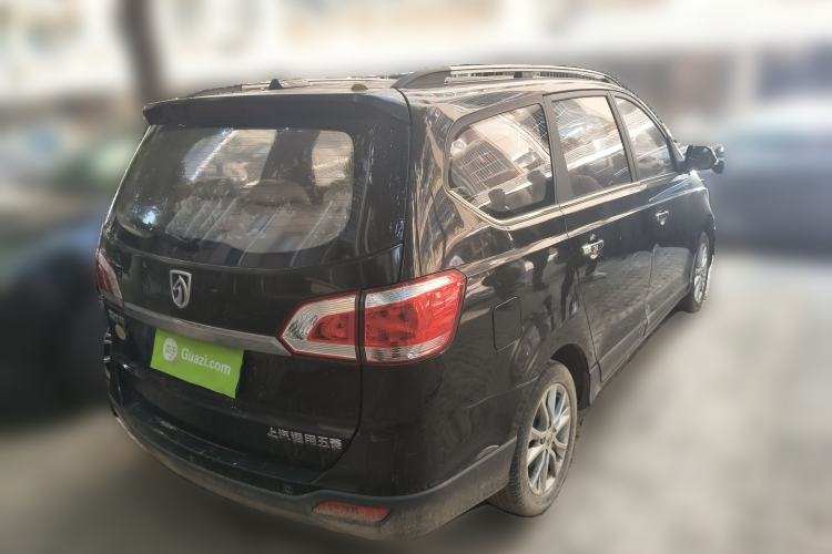 Used Baojun 730 2014 1.5L manual Comfort version 7 seats
