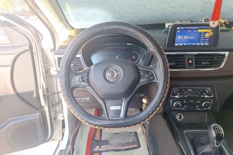 Used Dongfeng Fengon 370 2018 S370 1.5L Manual Luxury 7-Seater
