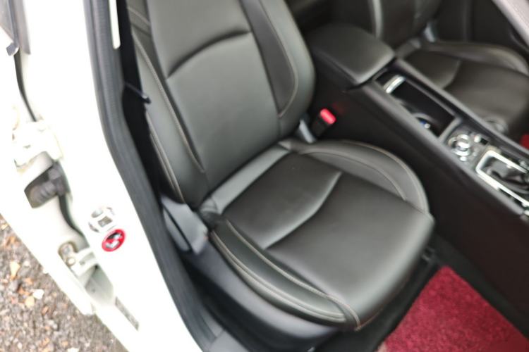 Used Mazda Mazda 3 Axela 2017 Sedan 1.5L Automatic Luxury Model China VI Standard