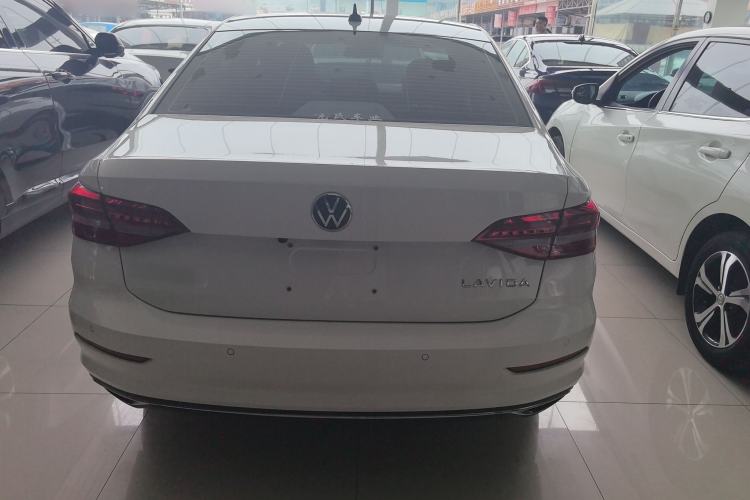 Used Volkswagen Lavida 2021 1.5L Automatic Comfort Edition Exterior 4