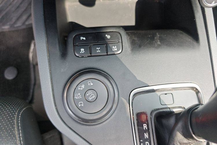 Used Ford Everest 2016 2.0T Gasoline Automatic 4x4 Flagship Edition