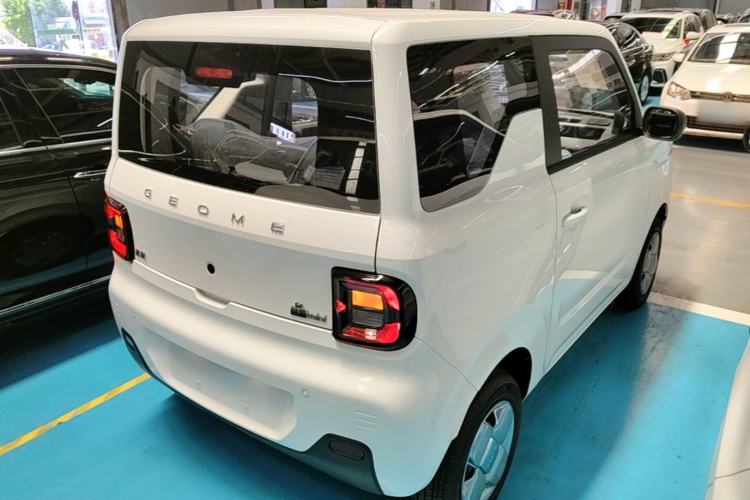 Used Geely Galaxy Panda 2024 Panda Mini 200km Endurance Bear
