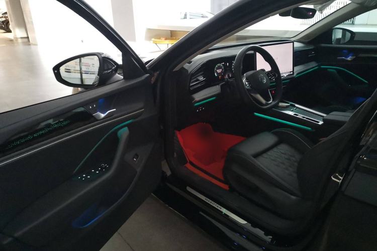 Used Volkswagen Magotan 2024 380TSI DSG Prestige Edition DaMai Package
