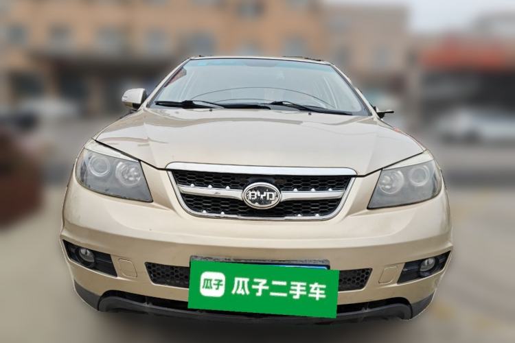 Used BYD S6 2014 2.0L Manual Luxury 5-Seater

