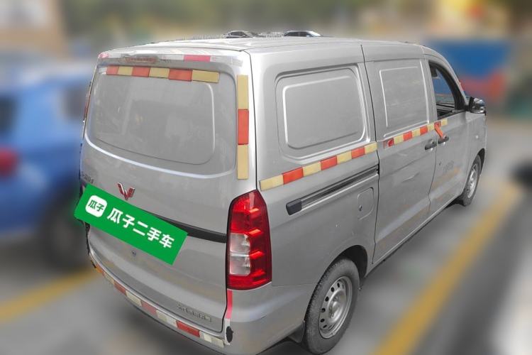 Used Wuling Hongguang V 2021 1.5L Jingqu Edition Enclosed-Window Vehicle LAR