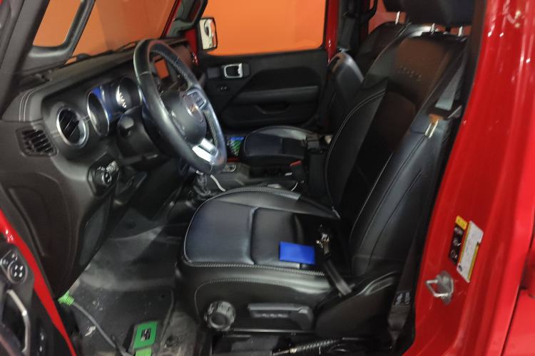 Used Jeep Wrangler 2021 2.0T Sahara Four-Door Edition Left Front Seat