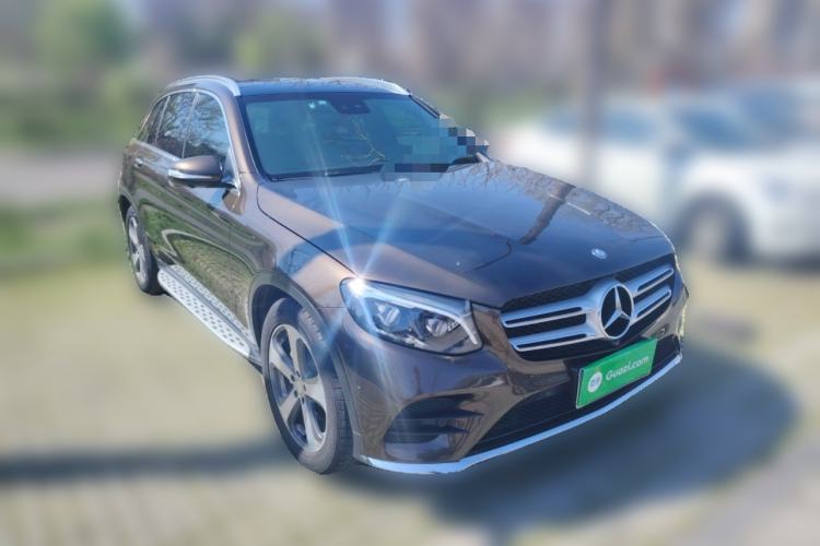 Used Mercedes-Benz GLC 2017 GLC 300 4MATIC Sport Edition Front Right 45 Deg