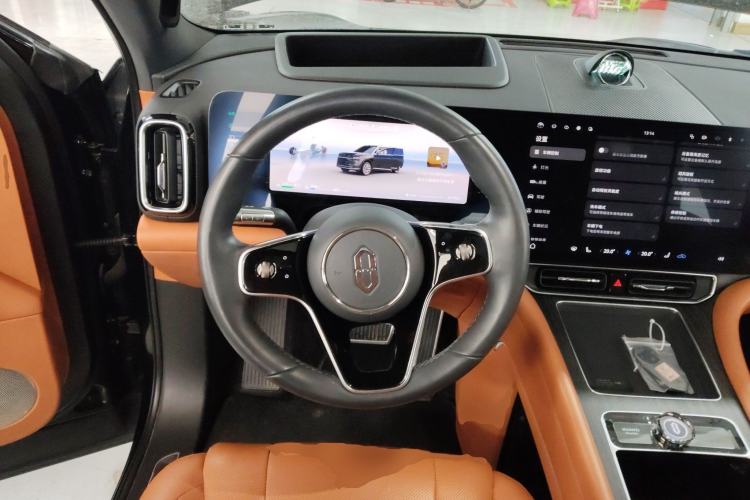 Used Hima AITO M9 2024 Range-Extended Ultra Version 42 kWh 6-Seater Model Steering Wheel