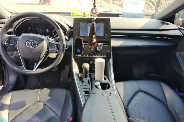 Used Toyota Avalon 2022 2.0L Ambition Edition Center Console