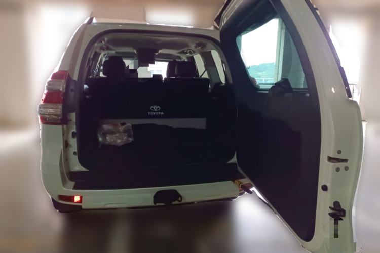 Used Toyota Prado 2016 3.5L Automatic VX NAVI Trunk