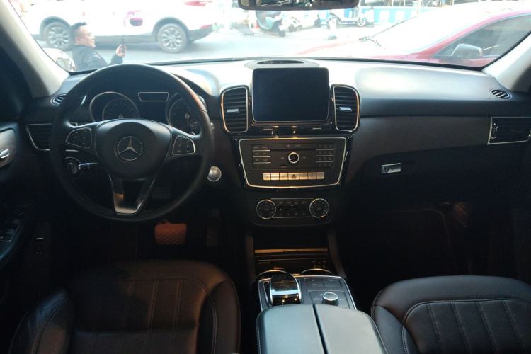 Used Mercedes-Benz GLE 2017 GLE 320 4MATIC Luxury Model