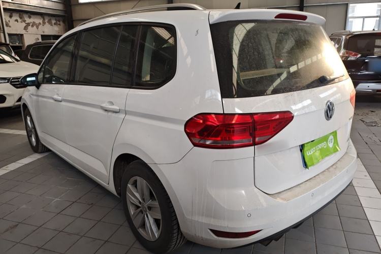 Used Volkswagen Touran 2016 Touran L 280TSI DSG Style Edition
