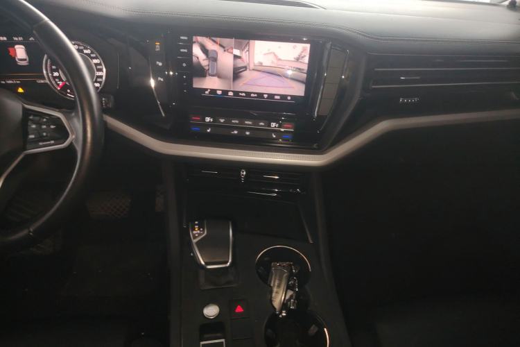 Used Volkswagen Touareg 2020 2.0 TSI RuiShang Edition China VI Standard
