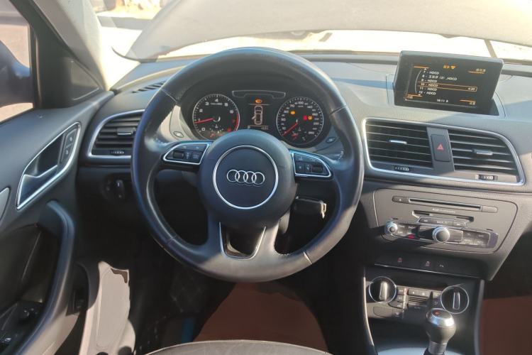 Used Audi Q3 2017 30 TFSI Fashion Model
