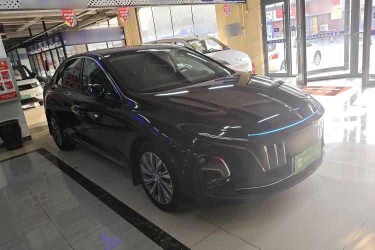 Used Hongqi E-QM5 2022 431 km Charge & Enjoy Edition
