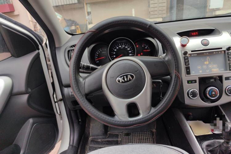 Used Kia Forte 2014 1.6L MT GL
