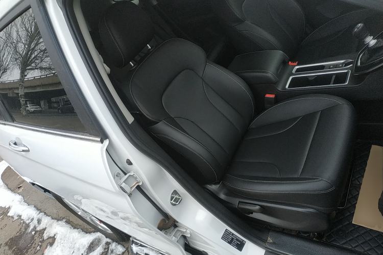 Used Haval M6 2021 PLUS 1.5T Manual Luxury Smart Connectivity Model
