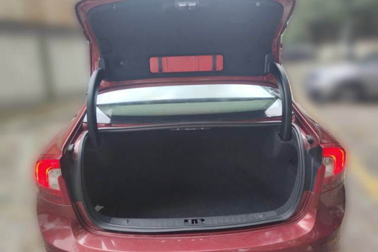 Used Volvo S60 2014 S60L 2.0T Zhiyuan Edition
