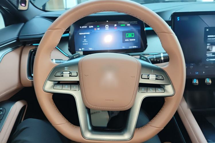 Used BYD Song L EV 2025 Intelligent Driving Version 662 km LiDAR Excellence Edition
