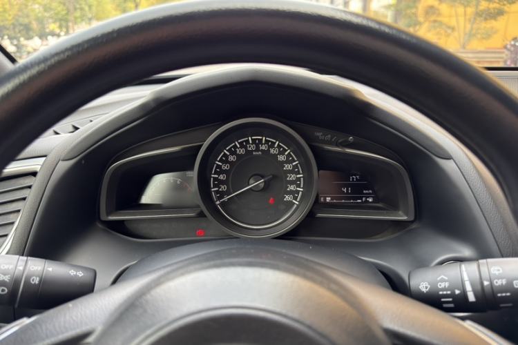 Used Mazda CX-4 2018 2.0L Manual Two-Wheel Drive Blue Sky Dynamic Edition China V Standard
