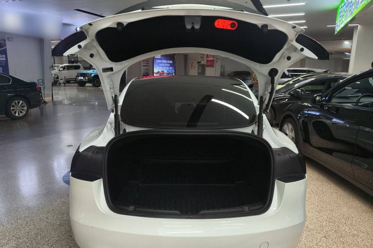 Used Tesla Model 3 2025 Rear-Wheel-Drive Version