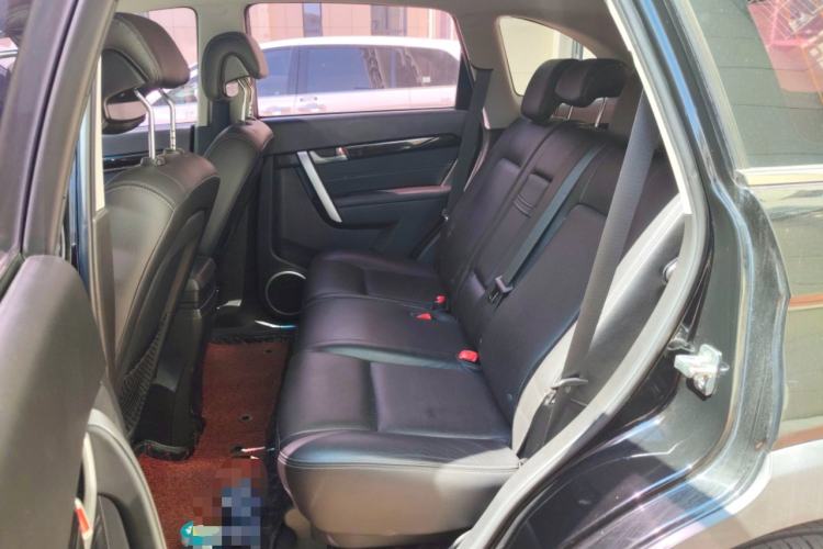 Used Chevrolet Captiva 2014 2.4L 4x4 Flagship Edition 7 Seats
