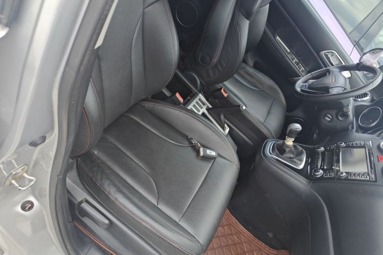 Used Haval H6 2015 Upgraded Model 1.5T Manual Two-Wheel Drive Elite Version