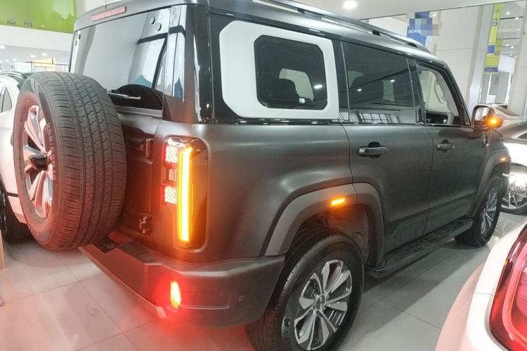 Used BAIC Off-Road BJ40 2024 2.0T All-New Urban Hunter Edition Ultimate Version