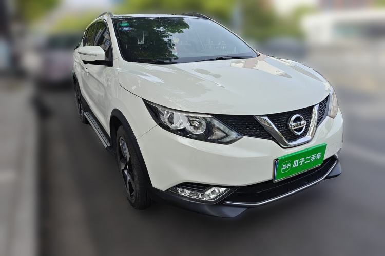Used Nissan Qashqai 2017 2.0L CVT Luxury Edition China V Standard Front Right 45 Deg
