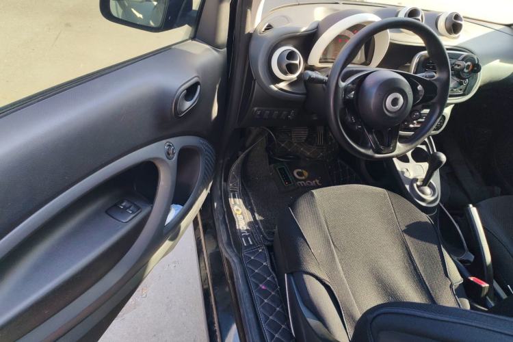 Used smart fortwo 2018 1.0L 52kW Hardtop Dynamic Version China V