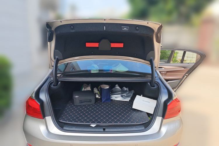 Used BMW 5 Series New Energy 2019 530Le Luxury Package Trunk