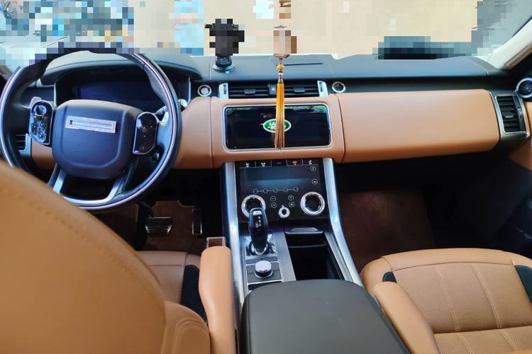 Used Land Rover Range Sport 2021 3.0 L6 YAO Black Edition Center Console