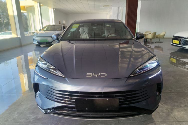 Used BYD Seal 2023 DM-i 1.5T 121km Flagship Model
