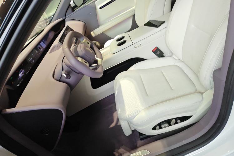 Used Avatr 06 2025 Max Extended-Range Edition
