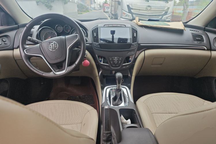 Used Buick Regal 2012 2.0L Comfort Edition Center Console