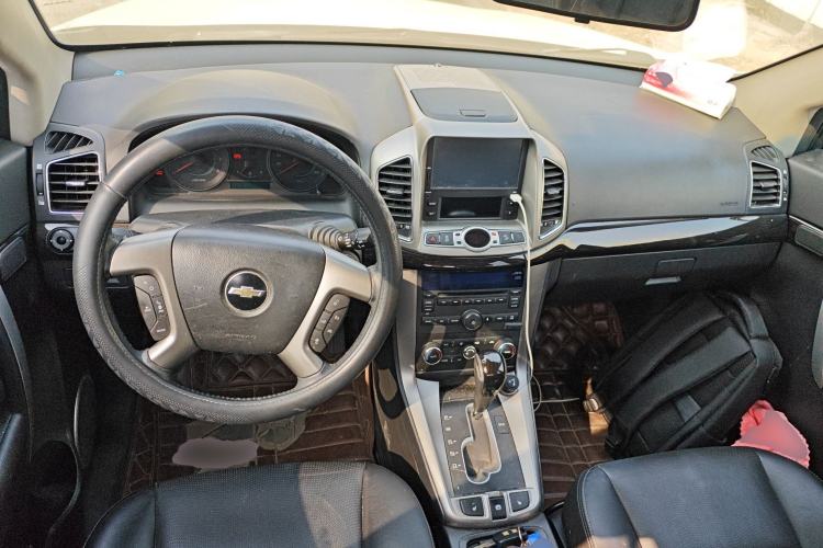 Used Chevrolet Captiva 2014 2.4L 4x4 Flagship Edition 7 Seats
