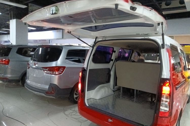 Used Wuling Hongguang V 2022 1.5L Jingqu Edition Electric-Assist LAR
