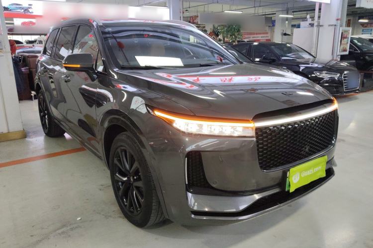 Used Li Auto ONE 2020 Extended-Range 6-Seater Version Front Right 45 Deg