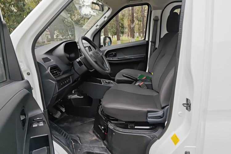 Used Chana Ruixing EM60 2025 Model, Elite Type, 6 Seats, 300 km, Side Doors