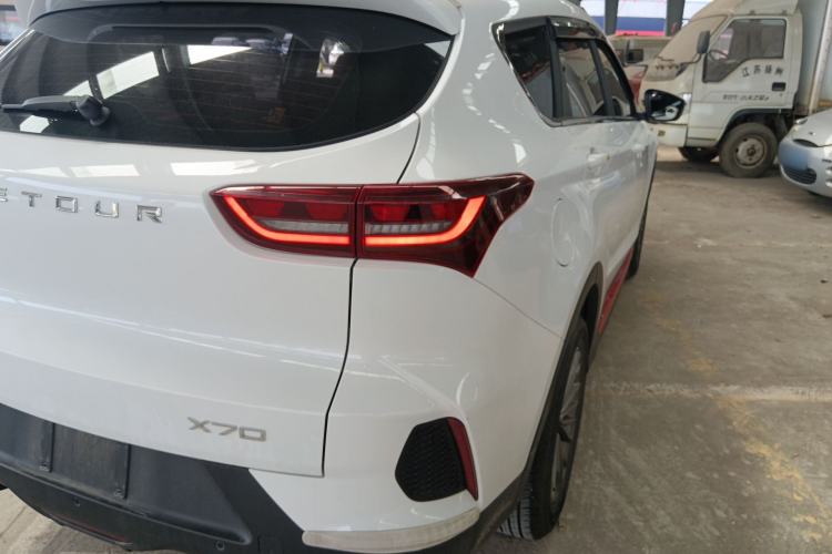 Used JETOUR X70 2023 1.5T DCT Overpass PRO+ Edition 7 Seats