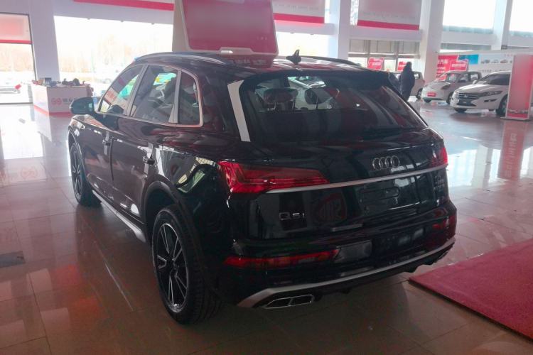 Used Audi Q5L 2025 quattro 45th Anniversary Edition 40 TFSI Sporty and Dynamic Model Exterior 3