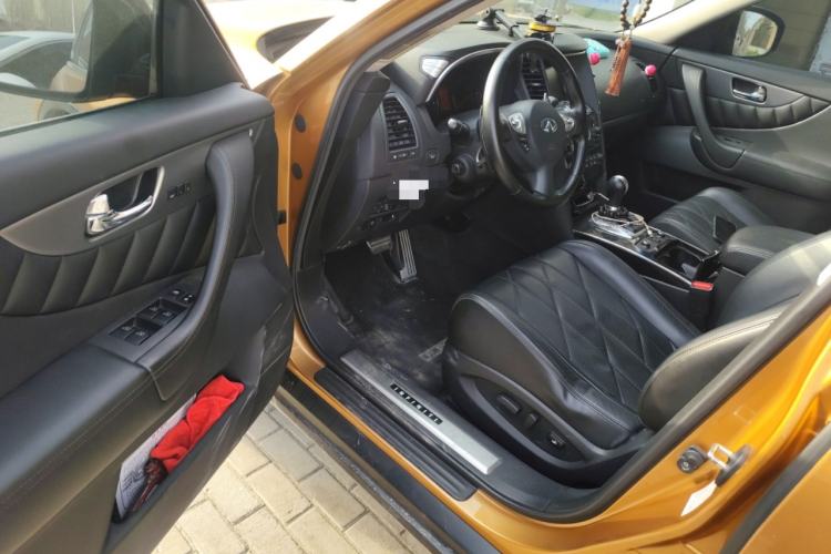 Used Infiniti FX 2011 FX35 Supreme Edition
